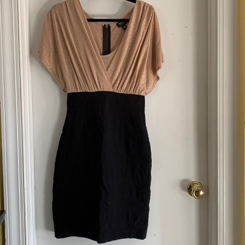 Nicole by Nicole Miller, Gold and Black Sz 8 body con dress